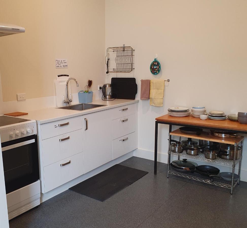 Travel Stay City Hostel Dunedin Exterior photo