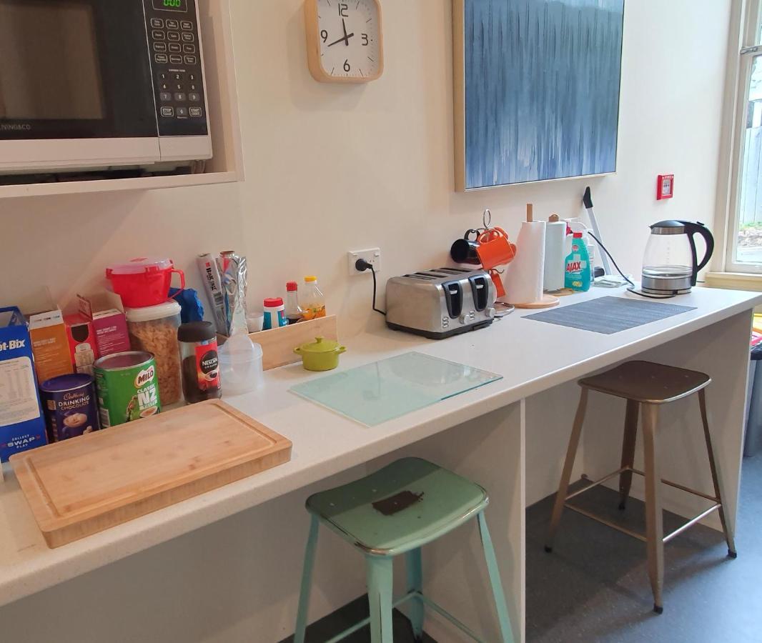Travel Stay City Hostel Dunedin Exterior photo