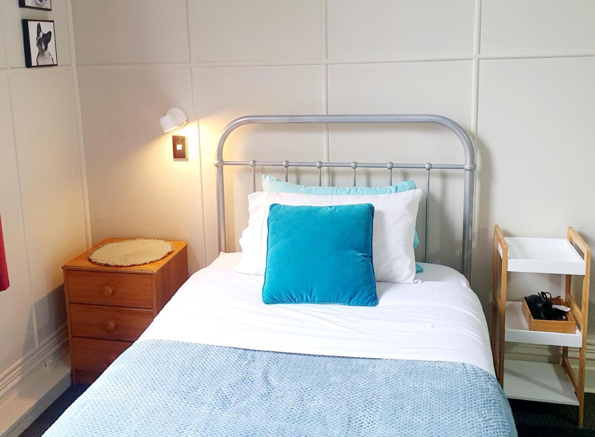 Travel Stay City Hostel Dunedin Exterior photo